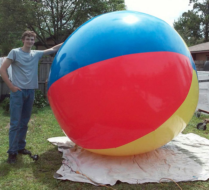 Disappointed Customer Posted A Review Of Giant Inflatable Ball On Amazon And Internet Can’t Stop Laughing