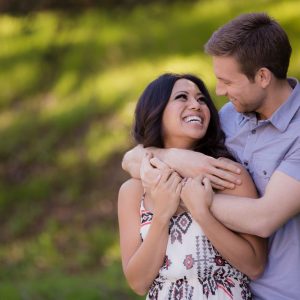 natural-light-couples-photography-foundation-posing-stack-up-1600×1066